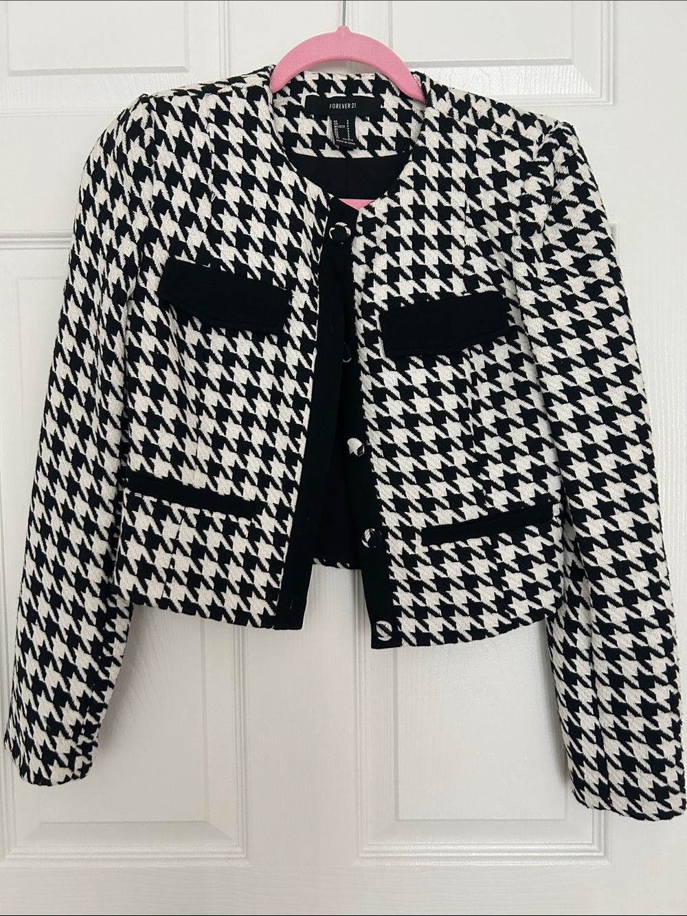 Forever 21 Black & White Houndstooth Cropped Blazer